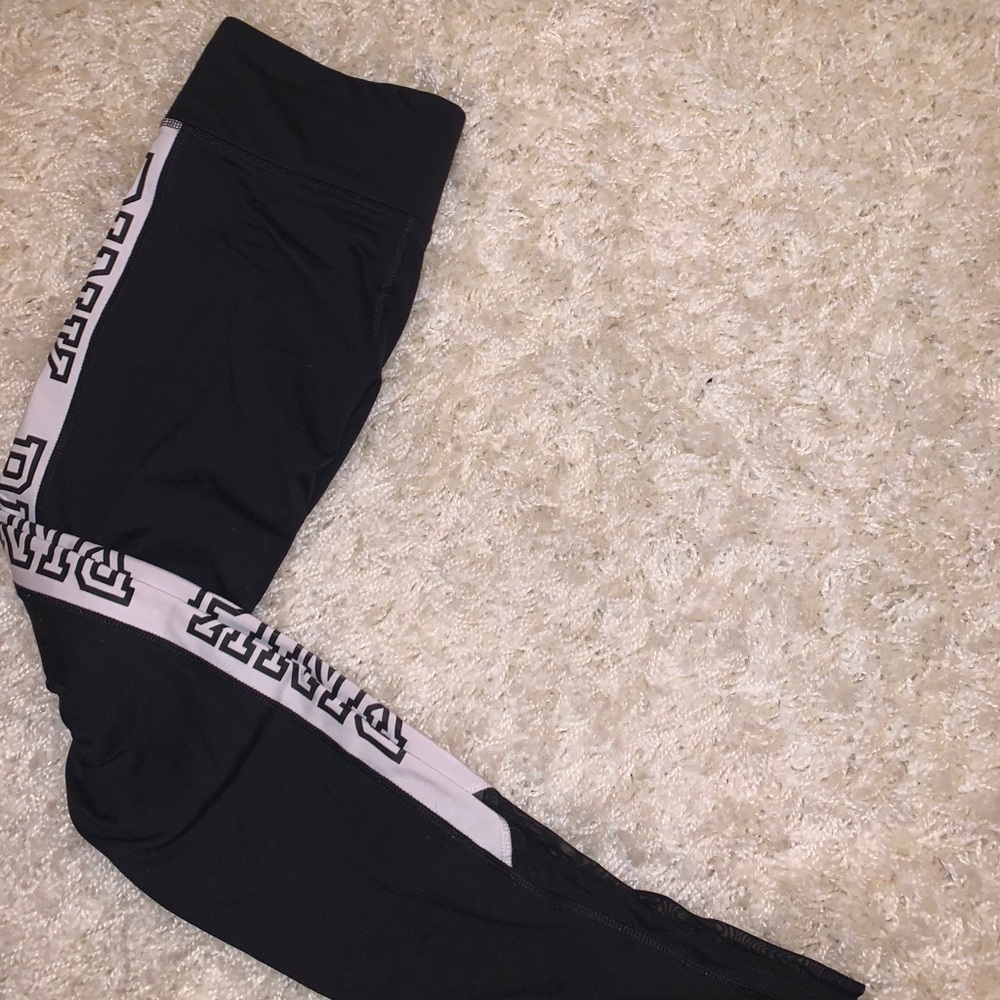Victoria Secret Pink black and white leggings